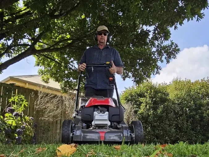 Lawn Mowing Service in Hamilton